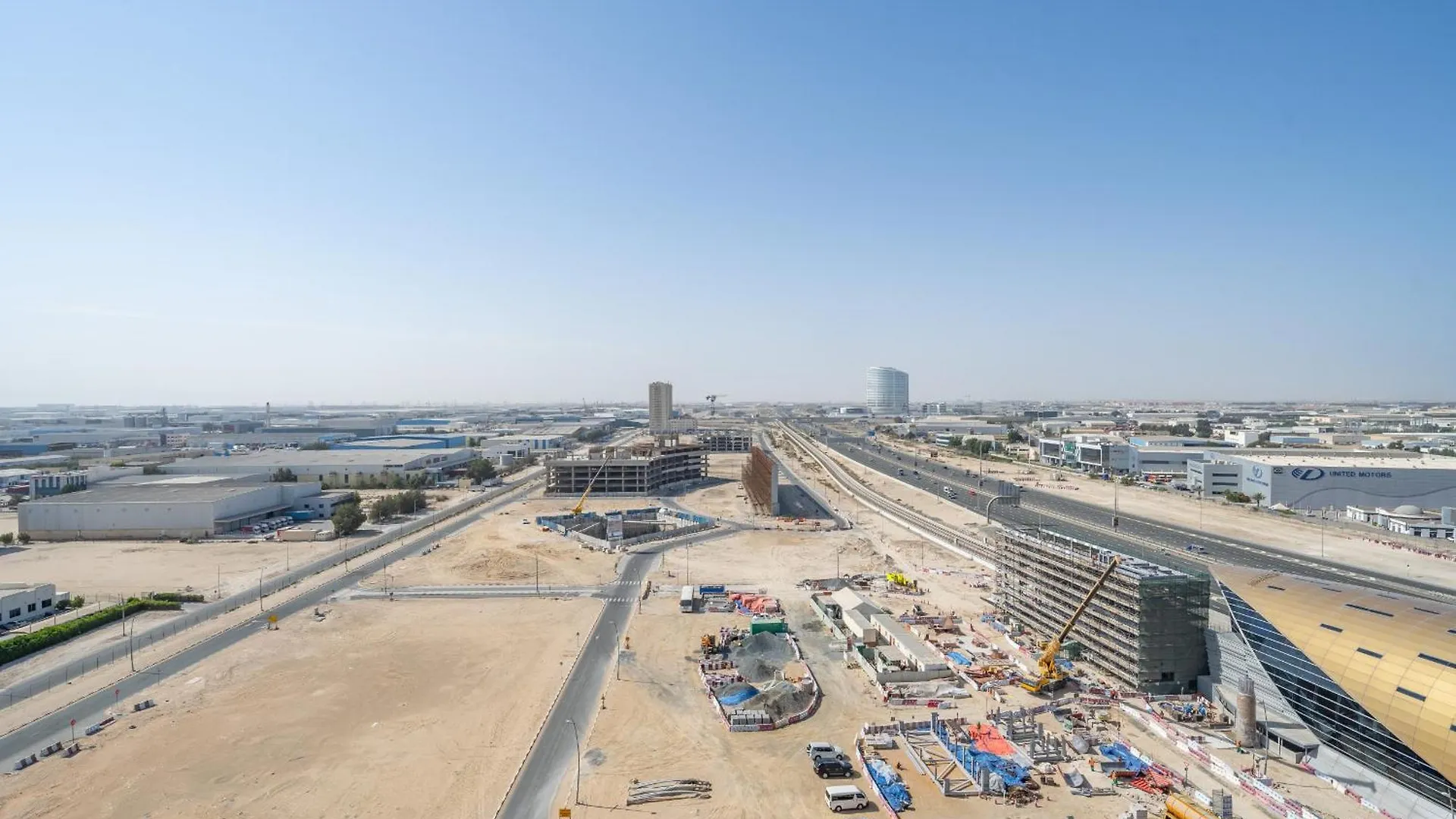 Primestay - Stylish Studio Apartment In Azizi Aura, Dubai United Arab Emirates